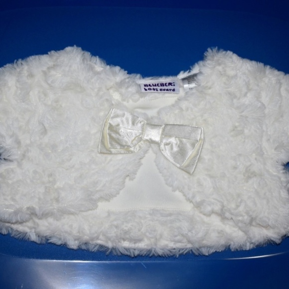 Adorable super soft girls jacket size 3T by Blueberi Boulevard